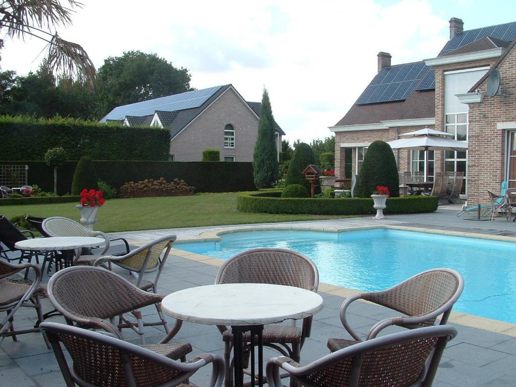 B&B Bij Lieve En Jos Hasselt Exterior photo